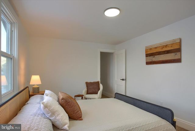 3711 WALNUT ST, Harrisburg, PA 17109