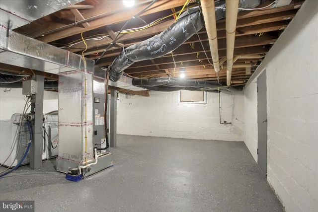 3711 WALNUT ST, Harrisburg, PA 17109