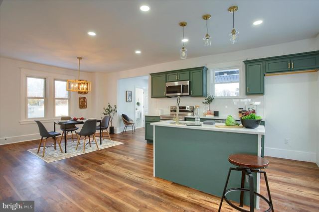 3711 WALNUT ST, Harrisburg, PA 17109