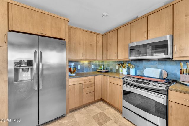 9900 FENWAY Drive, El Paso, TX 79925