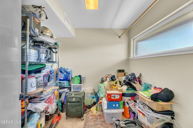 9900 FENWAY Drive, El Paso, TX 79925