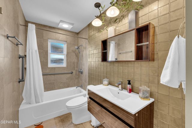 9900 FENWAY Drive, El Paso, TX 79925