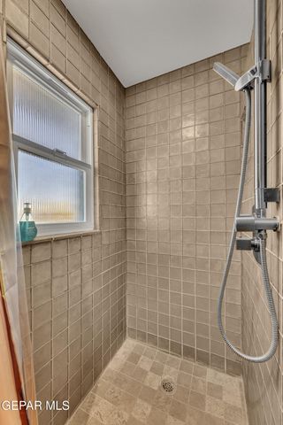 9900 FENWAY Drive, El Paso, TX 79925