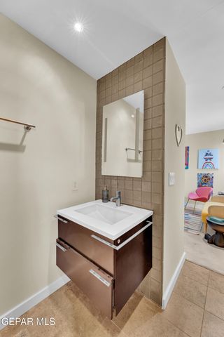 9900 FENWAY Drive, El Paso, TX 79925