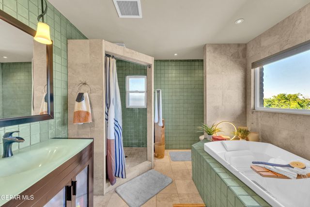 9900 FENWAY Drive, El Paso, TX 79925