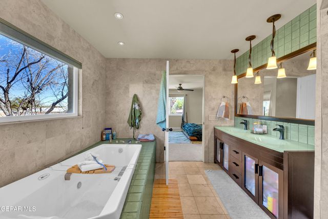 9900 FENWAY Drive, El Paso, TX 79925