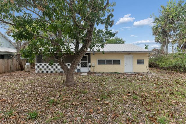 521 SW Halpatiokee Street, Stuart, FL 34994
