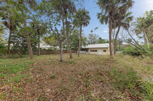 521 SW Halpatiokee Street, Stuart, FL 34994
