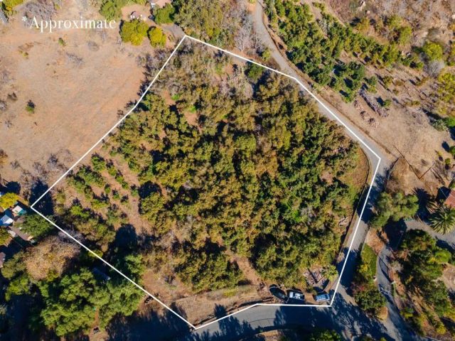 33 Calle De Las Piedras, Bonsall, CA 92003