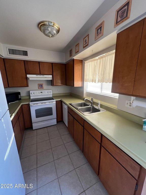 5518 E Lindstrom Lane B6, Mesa, AZ 85215 — photo 3