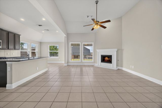601 England Street, Fate, TX 75189