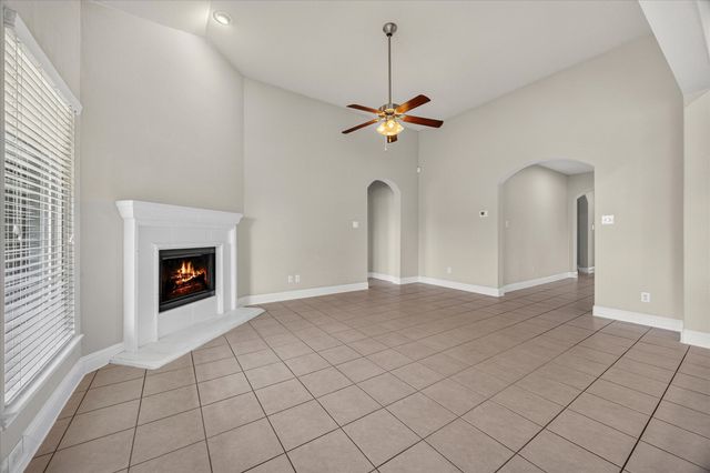 601 England Street, Fate, TX 75189