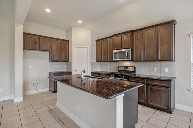601 England Street, Fate, TX 75189