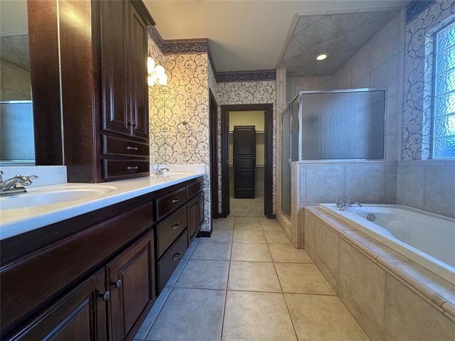 3000 NW 160th Street, Edmond, OK 73013