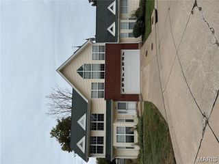 100 Cardinal Villas Drive 2A, St Peters, MO 63376