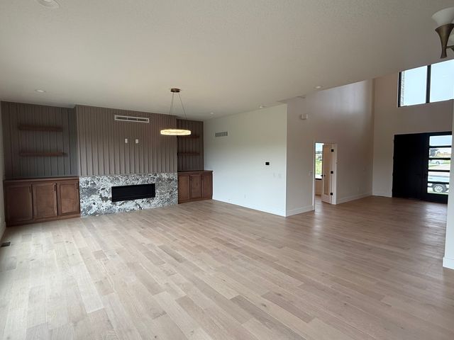 6382 Pelican Street, Bettendorf, IA 52722