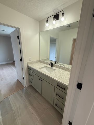 6382 Pelican Street, Bettendorf, IA 52722