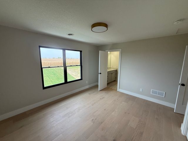 6382 Pelican Street, Bettendorf, IA 52722