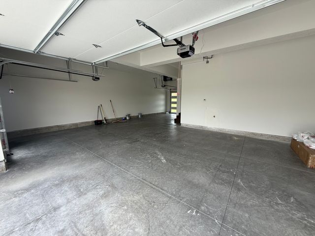 6382 Pelican Street, Bettendorf, IA 52722