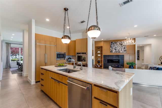 3918 Rochelle Drive, Dallas, TX 75220