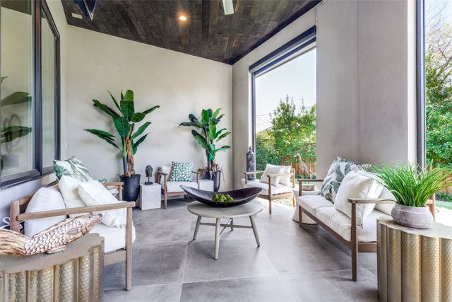 3918 Rochelle Drive, Dallas, TX 75220