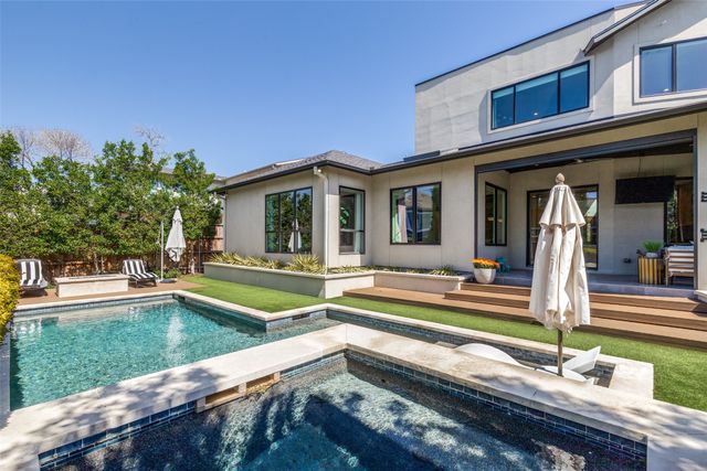 3918 Rochelle Drive, Dallas, TX 75220