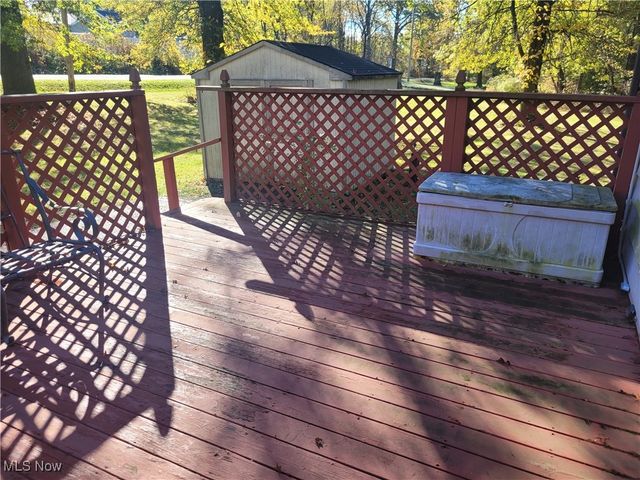 2884 Barder Avenue SE, Warren, OH 44484