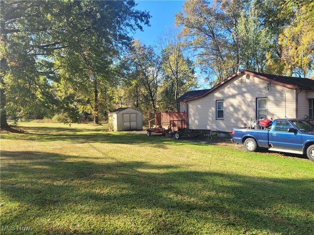 2884 Barder Avenue SE, Warren, OH 44484