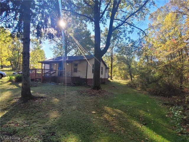 2884 Barder Avenue SE, Warren, OH 44484