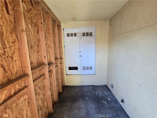10218 S San Pedro, Los Angeles, CA 90003