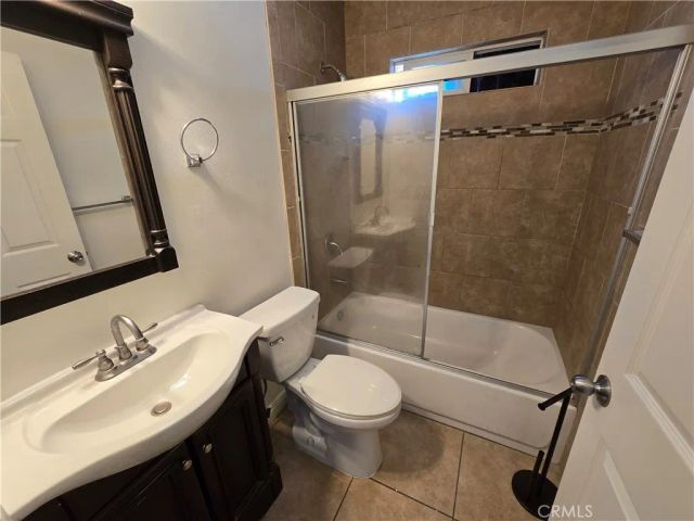 10218 S San Pedro, Los Angeles, CA 90003