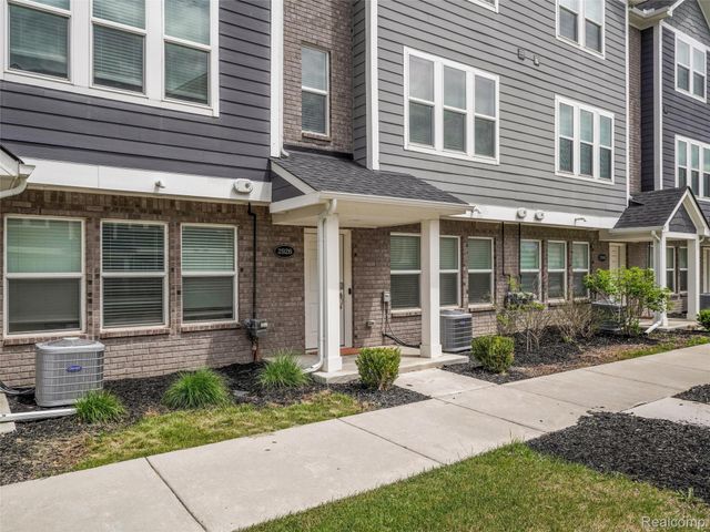 2926 Artemis Drive, Troy, MI 48085
