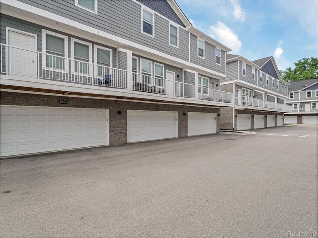 2926 Artemis Drive, Troy, MI 48085
