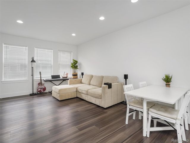 2926 Artemis Drive, Troy, MI 48085