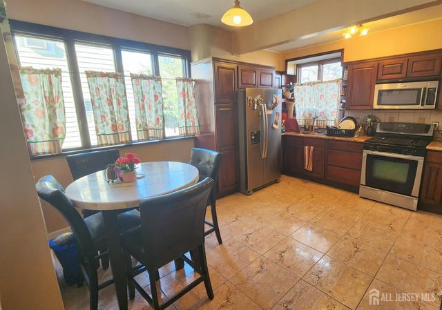 23 Russell Avenue, Edison, NJ 08817