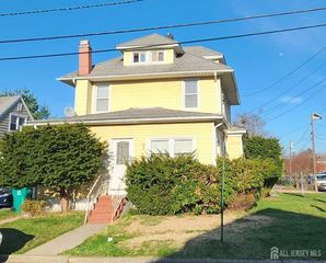 23 Russell Avenue, Edison, NJ 08817