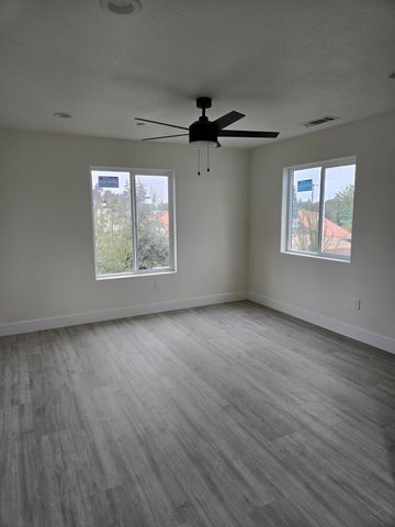 2032 E Pershing Avenue, Visalia, CA 93292