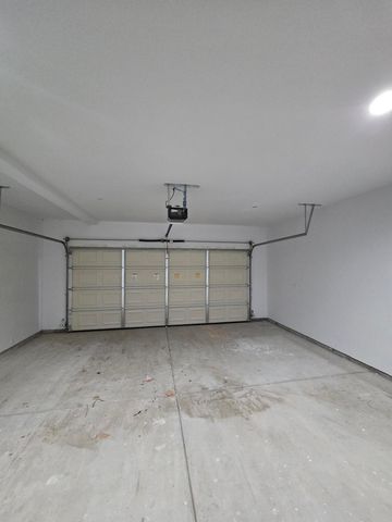 2032 E Pershing Avenue, Visalia, CA 93292