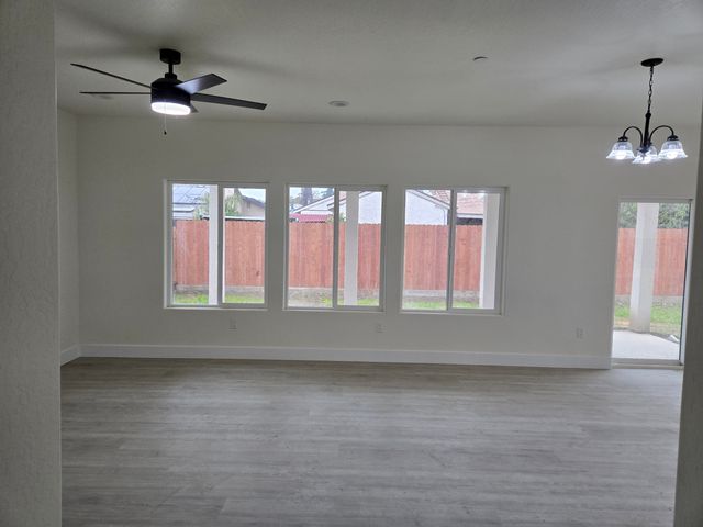 2032 E Pershing Avenue, Visalia, CA 93292