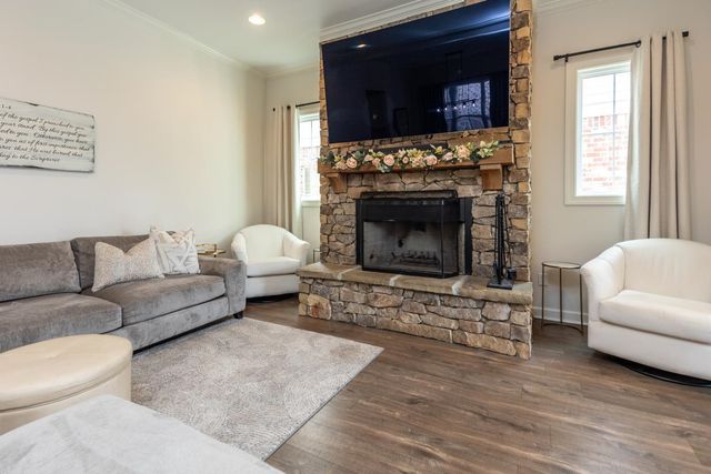 410 VALLEY FORGE LN, Rossville, TN 38066