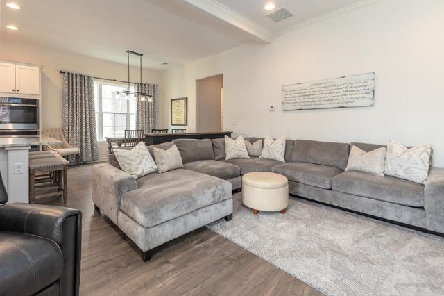 410 VALLEY FORGE LN, Rossville, TN 38066