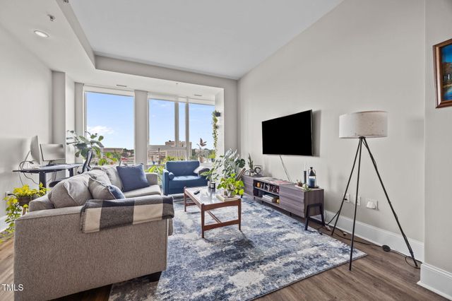 400 W North Street 1028, Raleigh, NC 27603