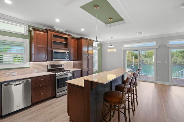 6825 MOUNT ORANGE DRIVE NE 390, St Petersburg, FL 33702