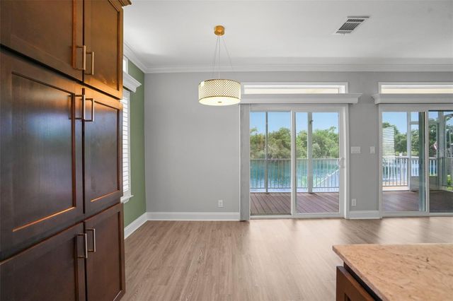 6825 MOUNT ORANGE DRIVE NE 390, St Petersburg, FL 33702