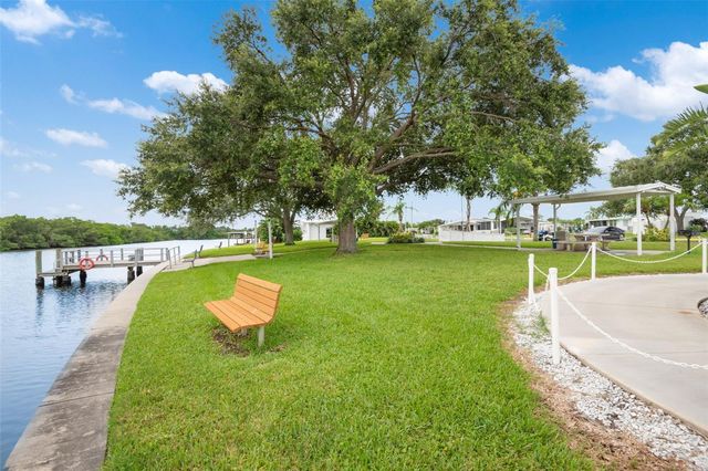 6825 MOUNT ORANGE DRIVE NE 390, St Petersburg, FL 33702