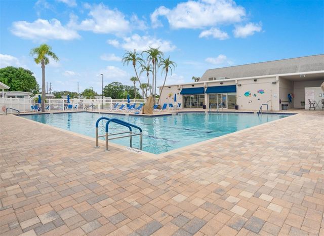 6825 MOUNT ORANGE DRIVE NE 390, St Petersburg, FL 33702