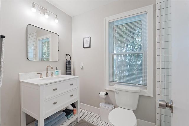 4128 Locust Street, Kansas City, MO 64110