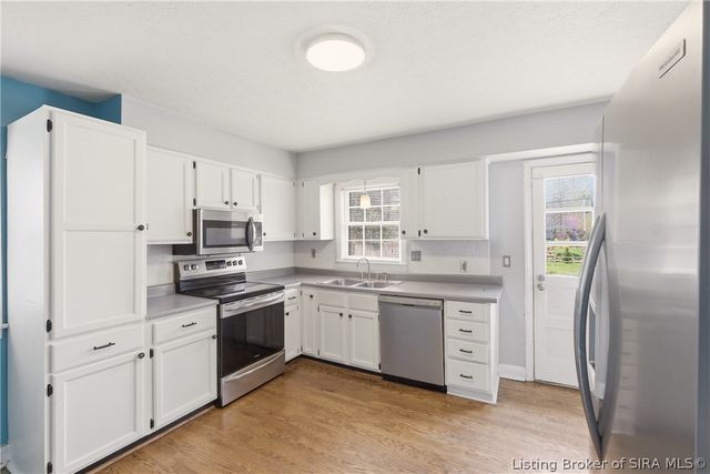 1121 Centralia Court, Clarksville, IN 47129