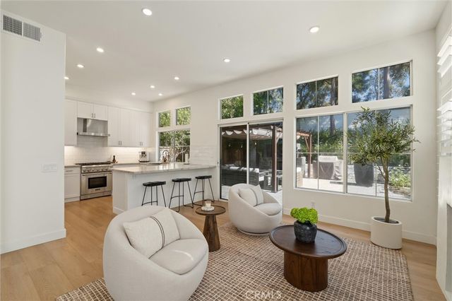10898 Dishman Place, Tustin, CA 92782