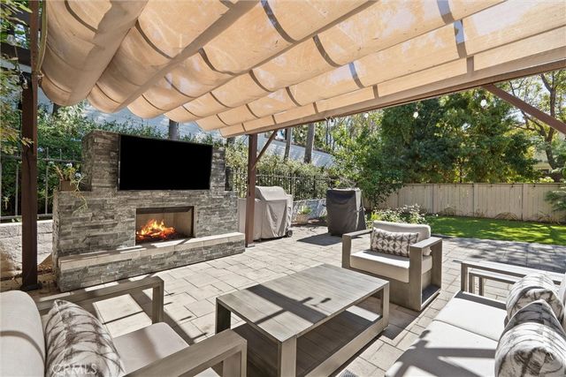 10898 Dishman Place, Tustin, CA 92782